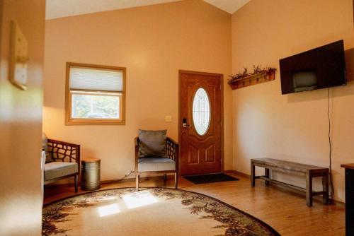 Maple Creek Cabin, minutes from Cook Forest, ANF in Marienville, USA