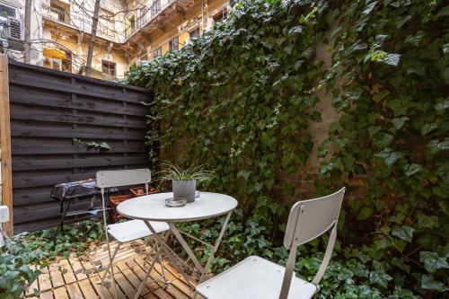Modern stylish apartment @ Superb central location 2