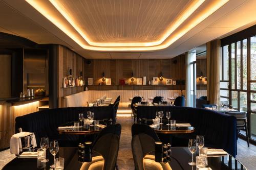 Holiday Inn Paris Notre Dame an IHG Hotel - image 2