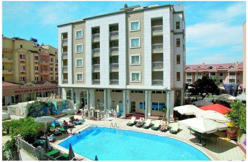 Басейн, Almena Hotel in Мармаріс
