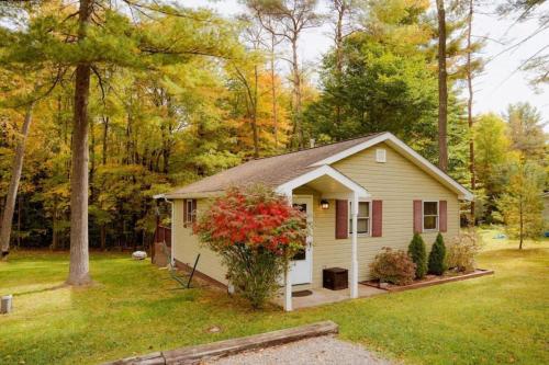 Cozy Cottage near Cook Forest Park, ANF