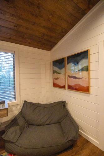 Meant To Bee! New 2 Bedroom, 2 Bath, Sleeps 8! Ping Pong & Shuffle Board!