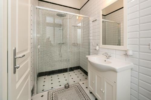 New apartment 2 - self check in with parking included, Bratislava (Foto 6)