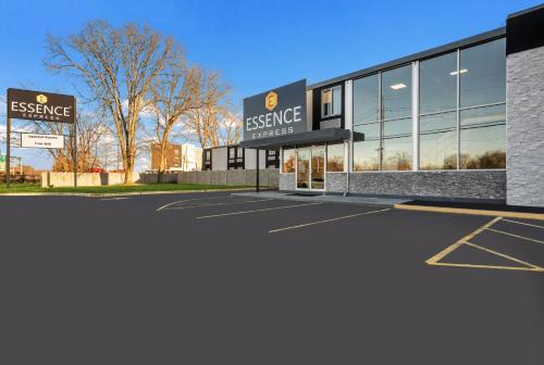 . Essence Express Wayne