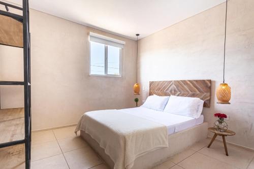 2 bedrooms, 3 beds