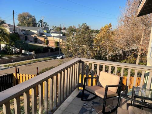 Casa de Abuelos, 2bd guest house, Jacuzzi, Biola, Disney, Knotts, LAX