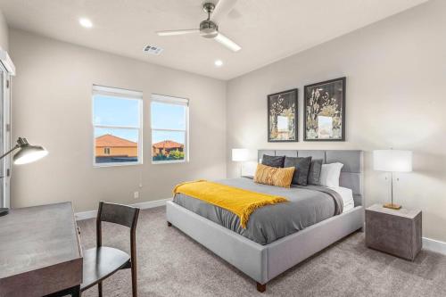 Ocotillo Springs 67 Low Prices Private Hot Tub Pool Basketball Arcade Ping Pong and Community Pool - image 14