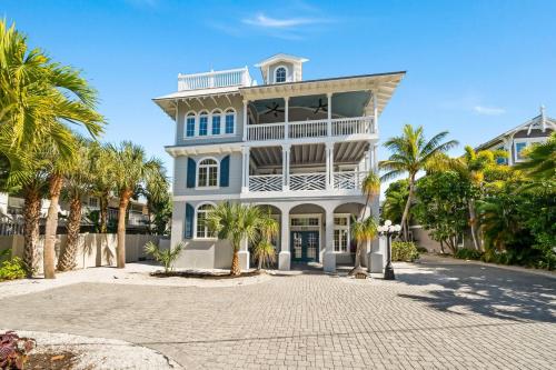 Bean Point Bliss - 820 North Shore Dr in Anna Maria, USA
