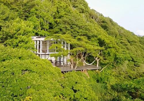 Izu Cliff House. Open Ocean Views. National Park.