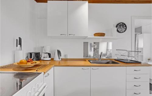 Kitchen, Nice Home In Haderslev in Arosund