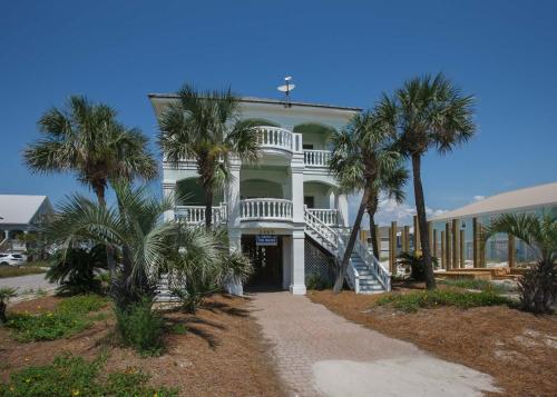 Four-Bedroom Holiday Home