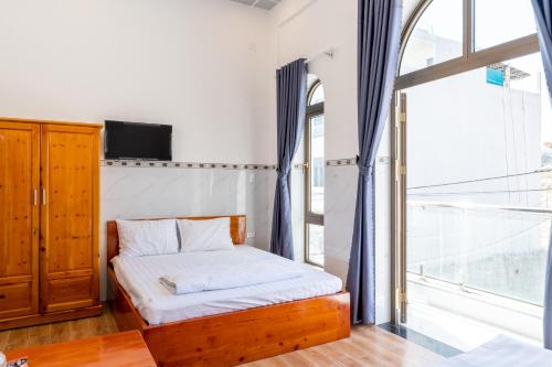 Quadruple Room with Bathroom image 2