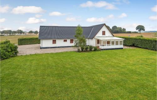 6 Bedroom Gorgeous Home In Kværndrup