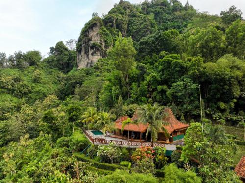 Villa Borobudur Resort