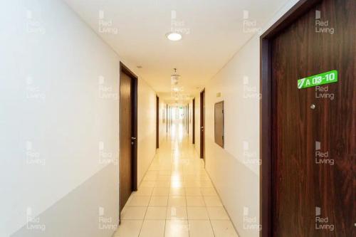 RedLiving Apartemen Serpong Green View - Celebrity Room Tower B