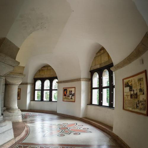 Romantic two bedroom apartment in the Buda hills - image 4