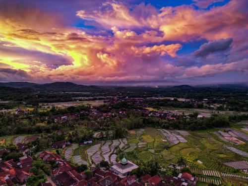 Villa Borobudur Resort