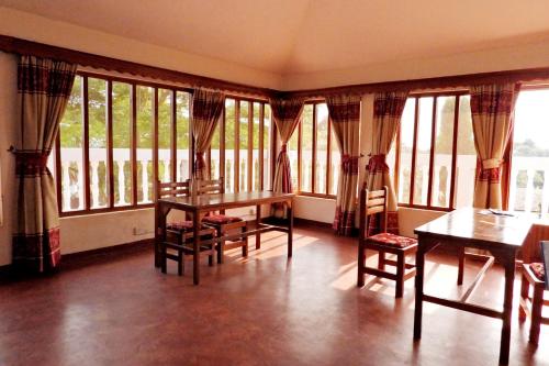 餐厅, 恩德培斯凯威酒店 (Skyway Hotel Entebbe) in 恩德培