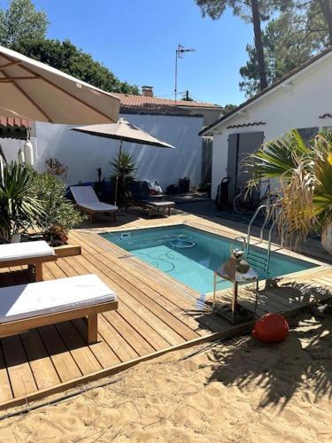 VILLA charme Piscine 300 m plage