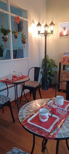 設施, La Carte Postale in 奧耶普拉日