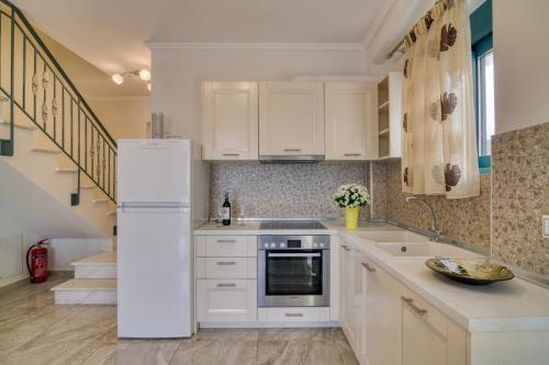 Konyha, Anemos Villas in Mytikas