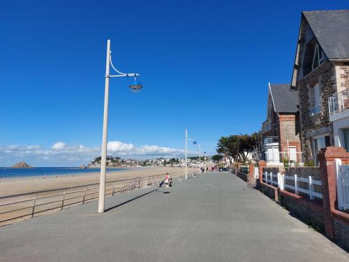 Appartement avec vue étang et port proche mer