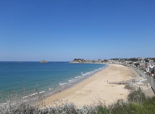 Appartement avec vue étang et port proche mer