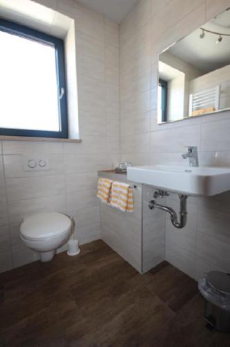 Bathroom, Gasthof Ehrl in Essing