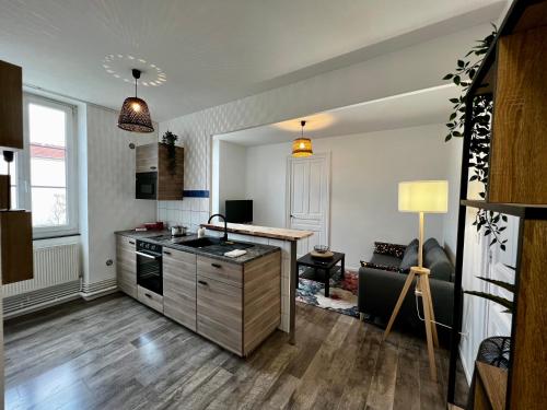 ห้องส่วนกลางสำหรับนั่งเล่น/ดูทีวี, Home Sweet Home in โรอัน