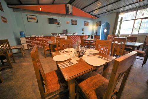 Étterem, Camp Brook - Luxury Camping in Rishikesh in Paliyal Gaon