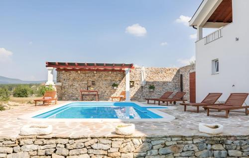 Villa Ivy with perfect privacy, pool, sauna and jacuzzi