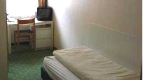 1 twin bed