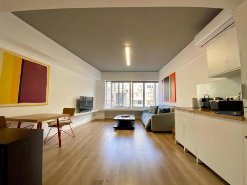 Mosaikon Guesthouses #Nikiou Str, Atenas