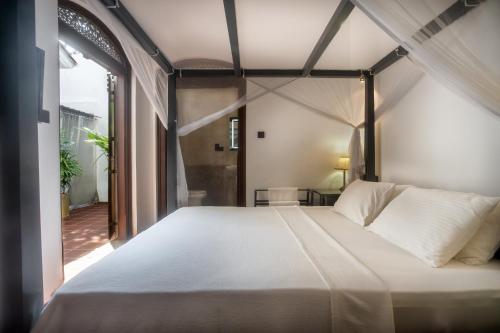 Deluxe Double Room image 4