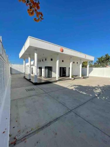 Casa Blanca Sol y Luna