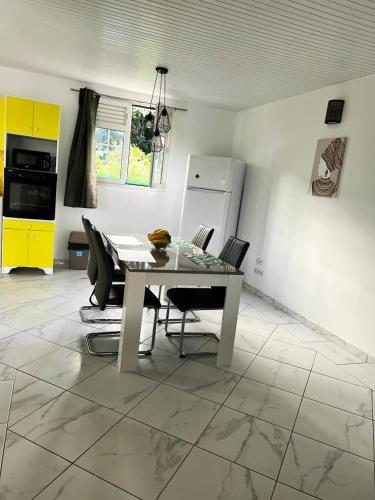 Instalaciones, Maison charmante au Vauclin avec jardin clôturé. (Maison charmante au Vauclin avec jardin cloture.) in Le Vauclin