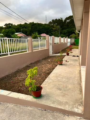Vista exterior, Maison charmante au Vauclin avec jardin clôturé. (Maison charmante au Vauclin avec jardin cloture.) in Le Vauclin