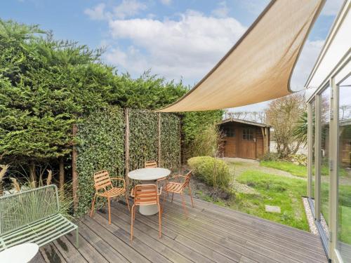  Stylish holiday home in Tuitjenhorn with private garden in Tuitjenhorn