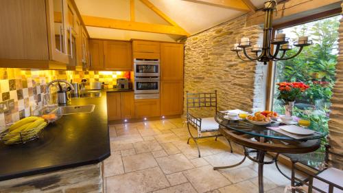 BADGERS HOLLOW BADGERS HOLLOW