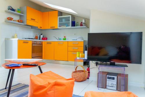 Pearl of Viareggio with terrace and free parking - HomeUnity