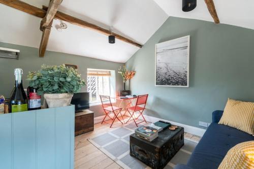 Talliers Cottage - Characterful & Central