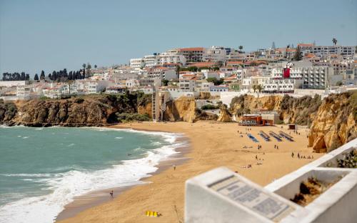 شاطئ, Aqua-Mar Moon Dreams in Olhos de Agua