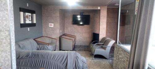 Hostel Falcão-Suites Privativas com Ar Condicionado