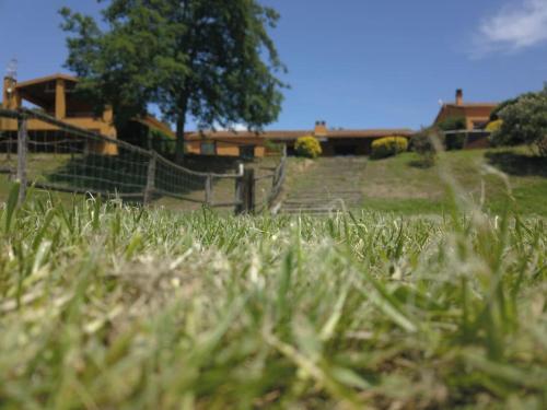 LOS TILOS Casa rural en el campo.