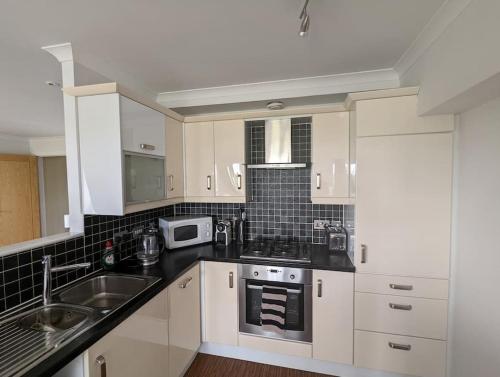 Beautiful 2 bedroom flat overlooking golf course in Carnoustie