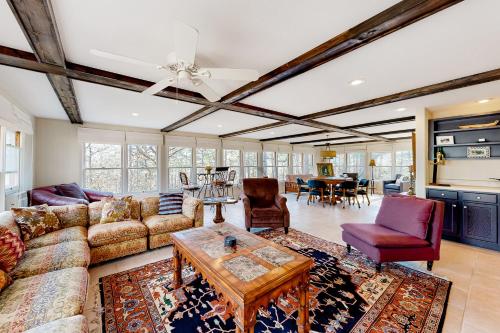 Pine Crest Lodge in Eureka Springs, USA