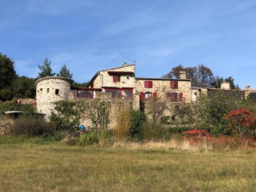 Maison paisible gîte à louer Pranles