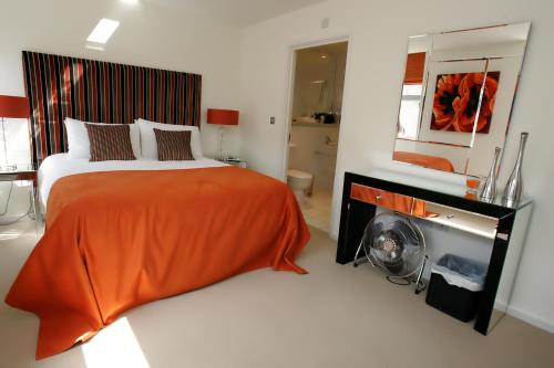 Picture of Chelmsford Serviced Apartments - Baddow Road