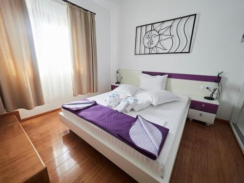 Deluxe Villa image 9