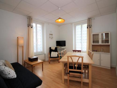 Appartement La Bourboule, 4 pièces, 6 personnes - FR-1-608-39 - Location saisonnière - La Bourboule